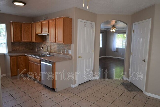 Photo - 3712 Raphael Ct Unit D