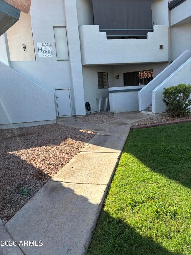 Building Photo - 1800 W Elliot Rd Unit 134