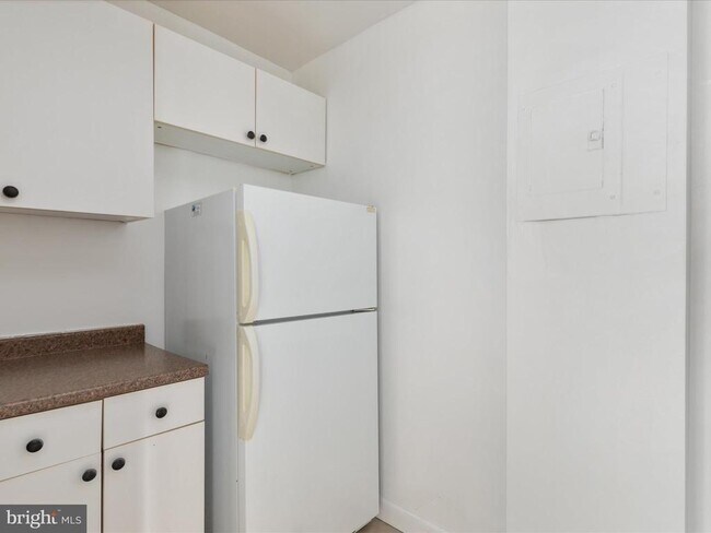 Photo - 1111 Arlington Blvd Unidad 344