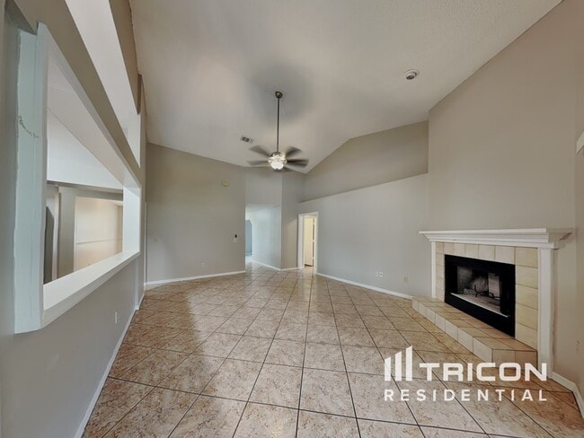 Photo - 809 Silversmith Cir