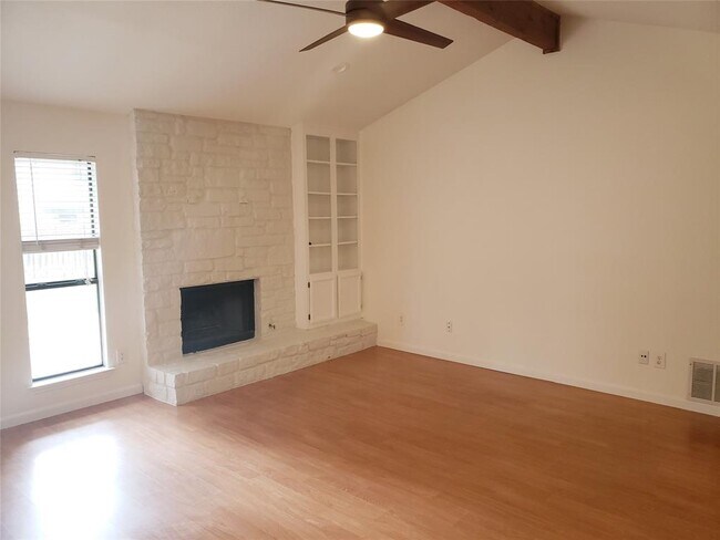 404 Oakridge Pass