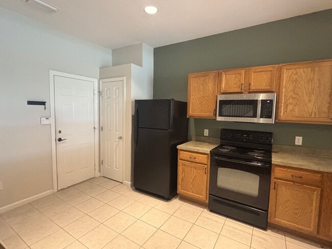 Photo - Amazing Neighborhood 3/3 W/Great Amenities!