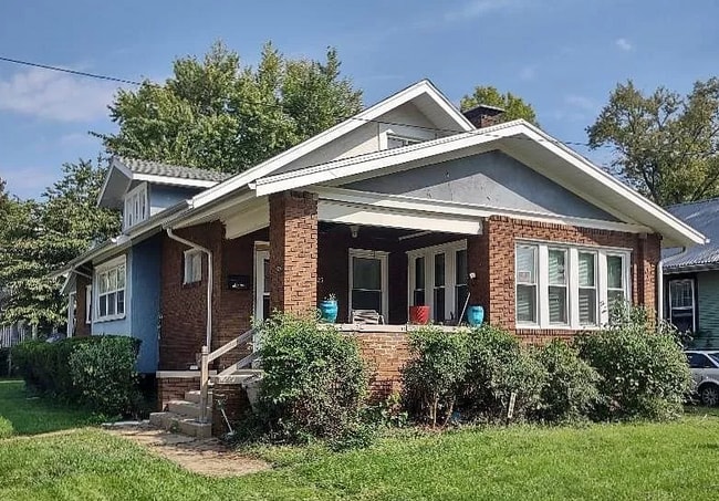 Photo - 1023 W Columbia Ter