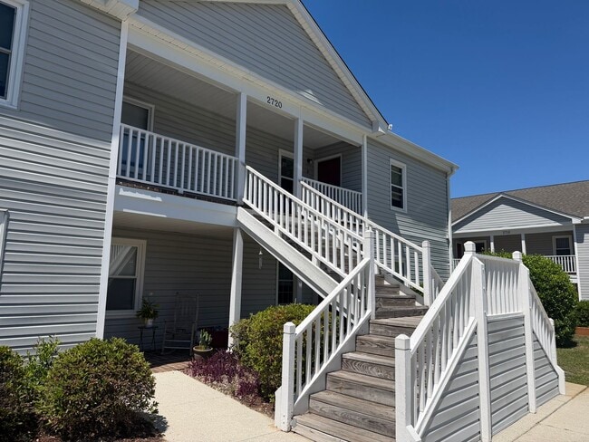 Building Photo - Coming soon! Property, being updated, 1 mile to shops, central Wilmington 3 BEDROOMS!