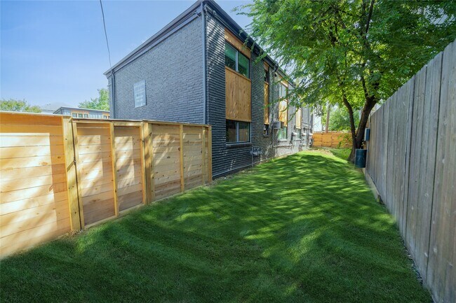 Photo - 2703 Mason St Unidad 1BD