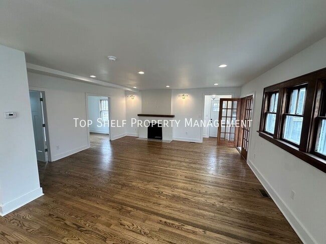 Photo - 1624 48th St