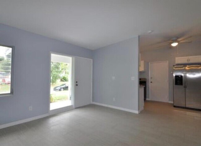 1332 Hillcrest Dr