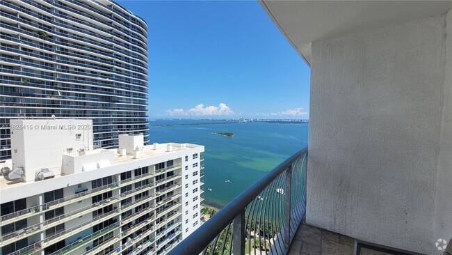 Building Photo - 1750 N Bayshore Dr Unit 4107 Rental