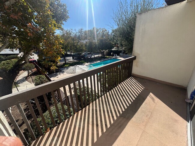 Photo - Charming 2-Bedroom Condo with Community Pool & Utilities Included in Newhall! Unidad 286