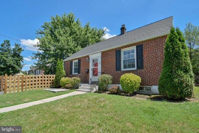 Photo - 200 Garrett Rd House