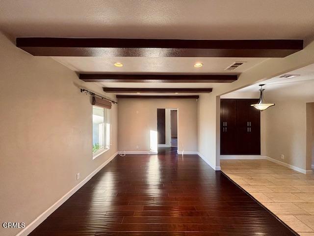 Photo - 1900 Lundy Ave