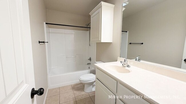 Photo - 6708 Oakridge Ave Unit B