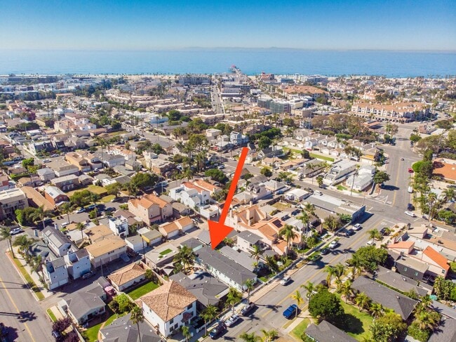 Photo - Downtown HB