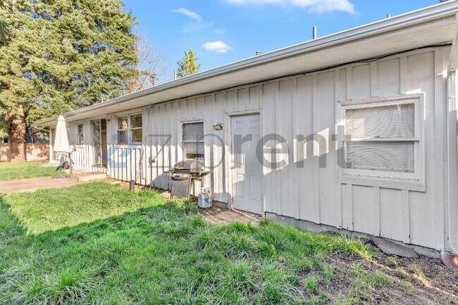 Photo - 9720 SW Frewing St