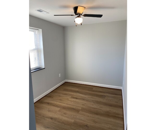 823 N Woodington Rd Unit 2C AVAILABLE $550 2C