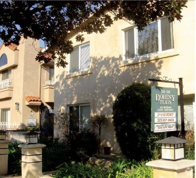Photo - 328-330 S Doheny Dr