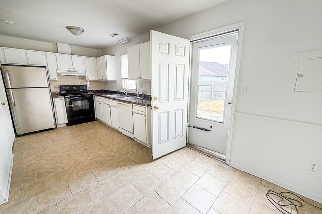 Photo - 1038 Wickford Ct