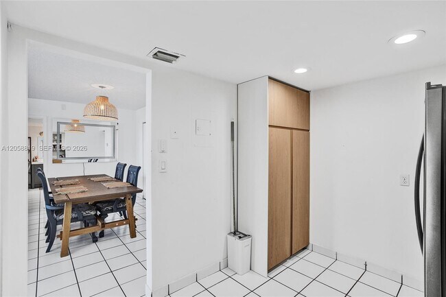 Photo - 100 Bayview Dr Unit 401