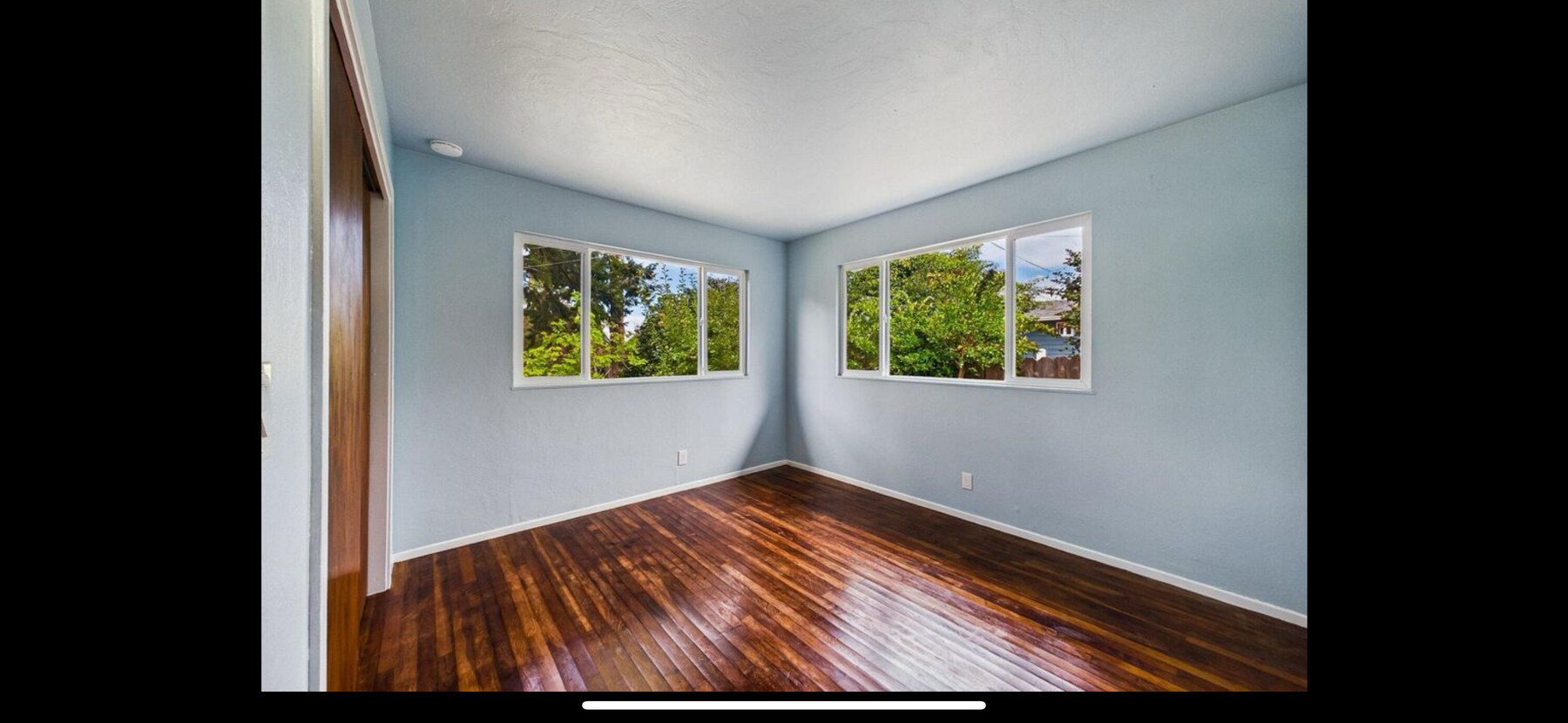 Photo - 3473 McLean St