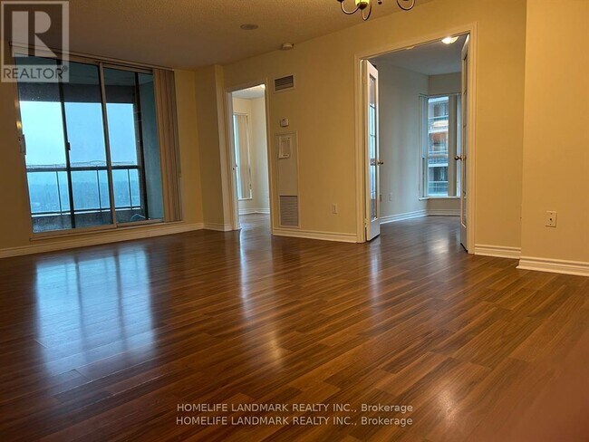 Photo - 7 Lorraine Dr Unit 1005