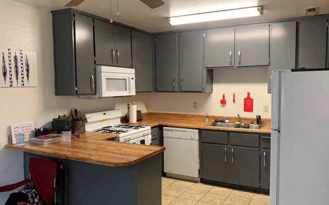 Kitchen - Woodside Terrace