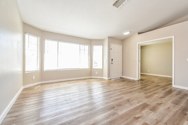 Photo - 8073 Boardwalk Way