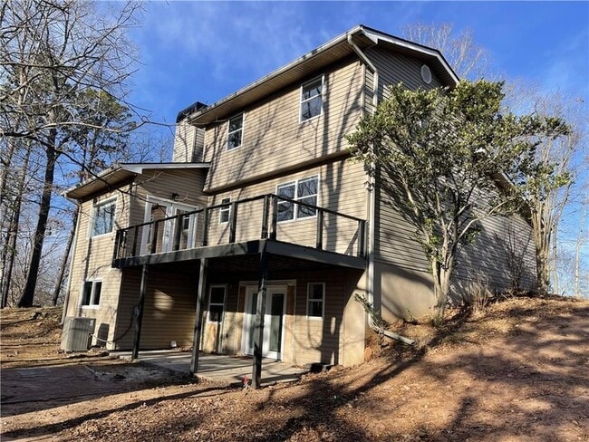 3492 Point View Cir