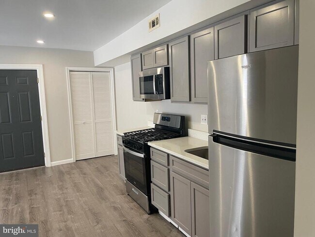 Photo - 330 63rd St NE Apartamento Unidad 302