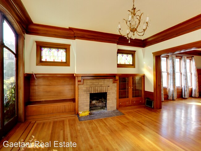 Photo - 4 br, 2 bath House - 107 Granville Way (12...