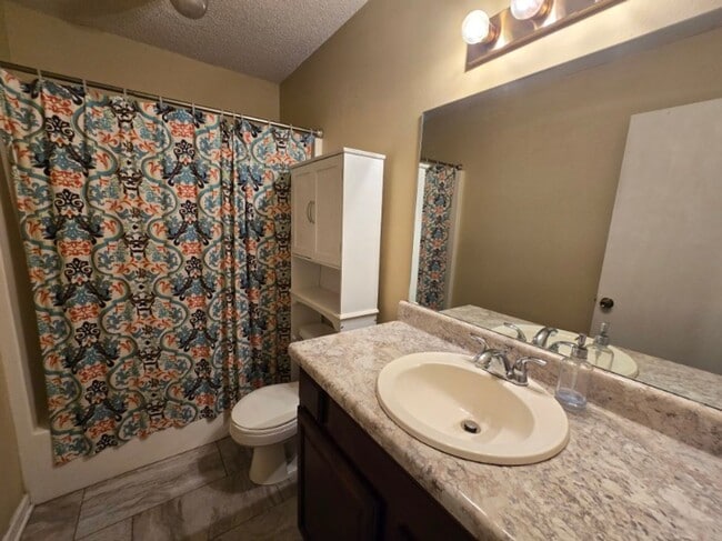 Photo - 3313 Henson Pl