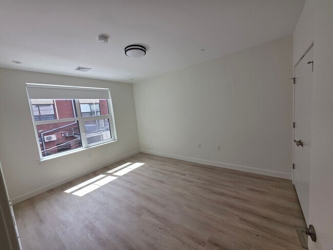 Photo - 1151 Walnut St