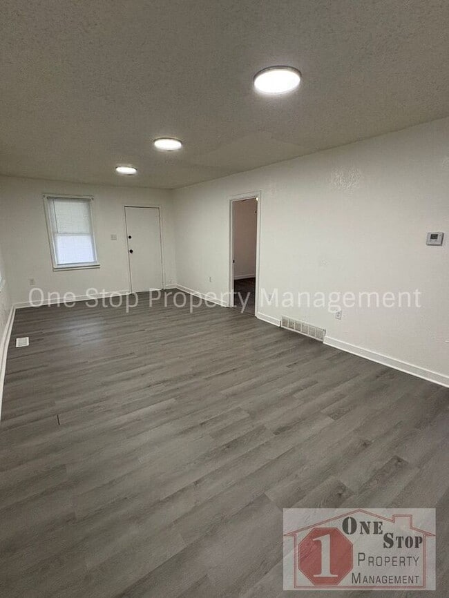Photo - Beautiful 3 Bedroom 2 Bathroom in Kansas City!