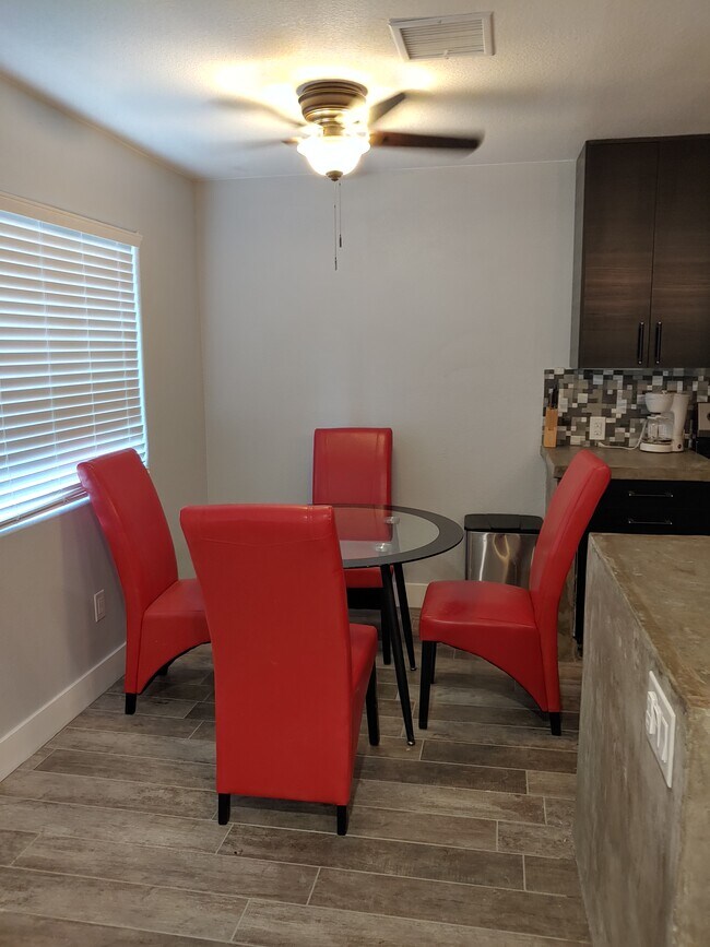 Photo - 2518 McCarran St Unidad Apartment #1