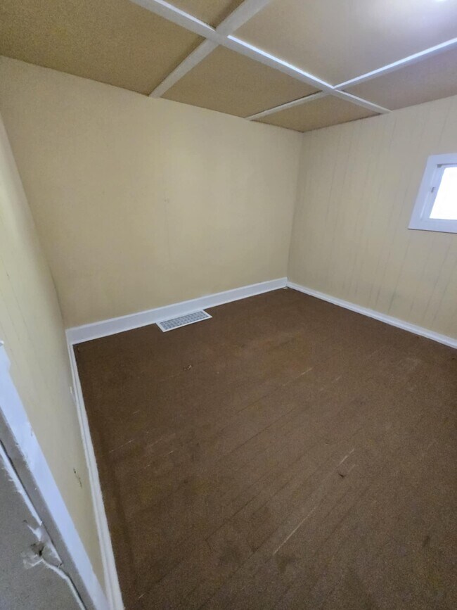 Photo - 402 Holly St