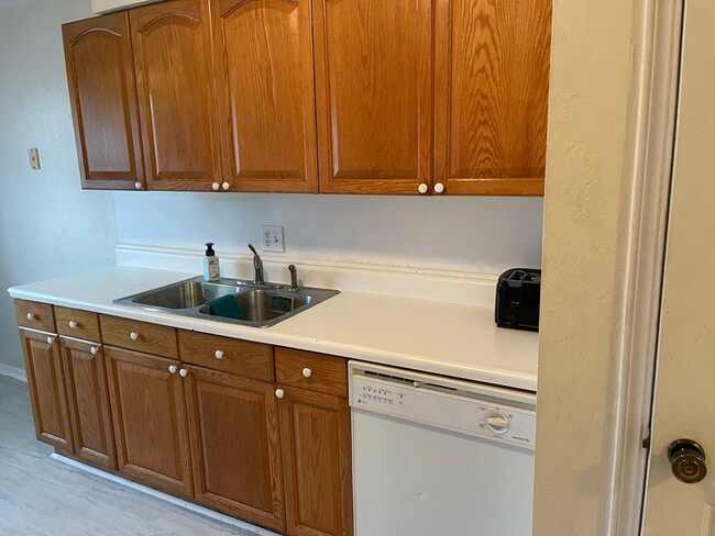Photo - 1811 E Lindsey St Unit 4