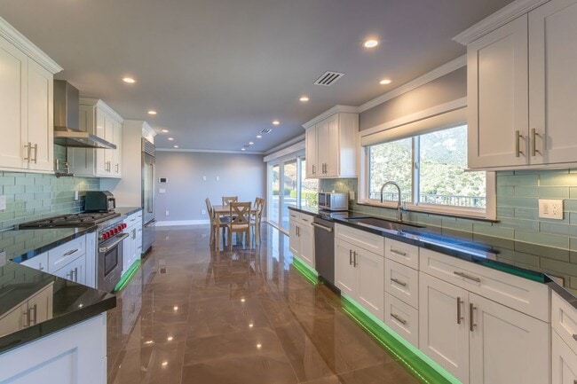Photo - 481 Starlight Crest Dr