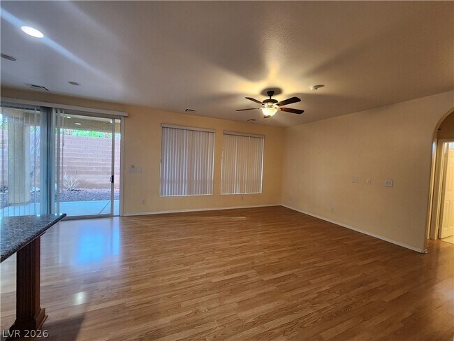 Photo - 11768 Del Sur Ave