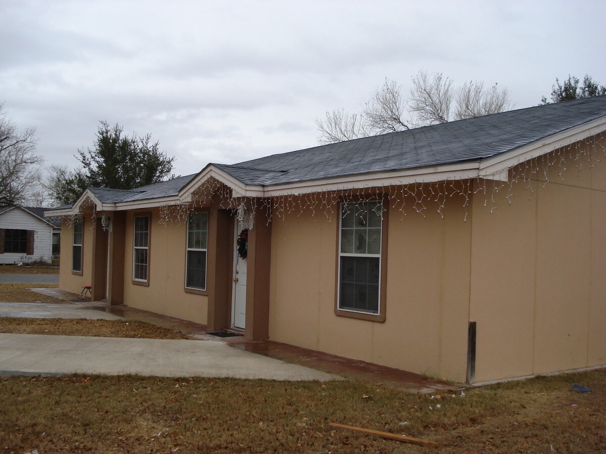 Photo - 217 SW 6th St