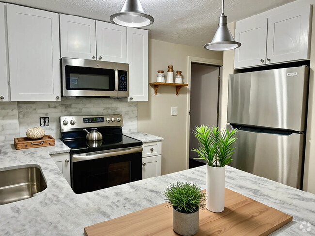 Building Photo - 21 Greenwood St Unit 7 Rental