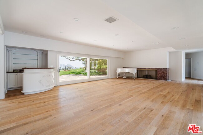 Photo - 1177 Loma Linda Dr