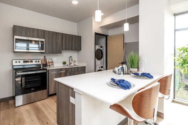 1BR, 1BA - Type 3/625 SF - Kitchen