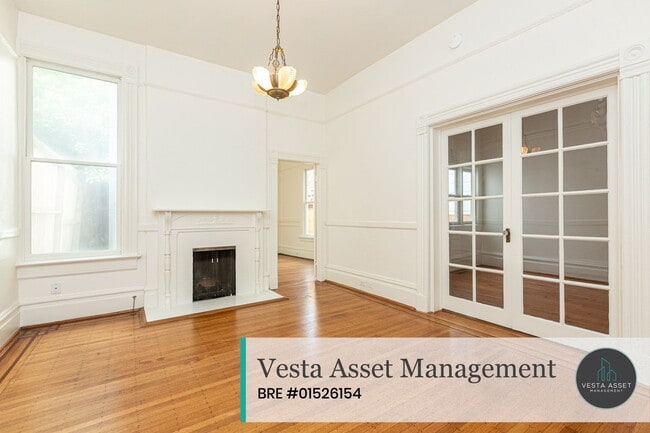 Photo - 706 Castro St