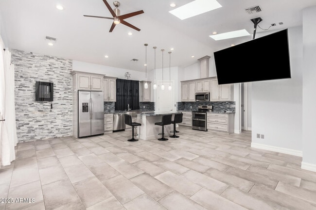 Photo - 2058 W Dobbins Rd