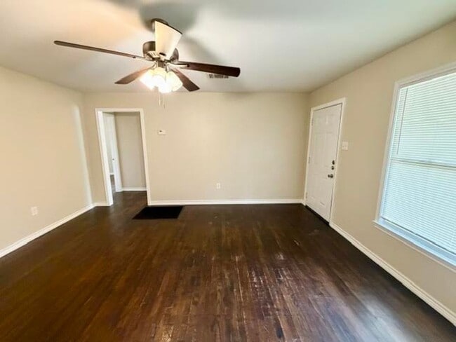 Photo - 3022 E Edmond Ave