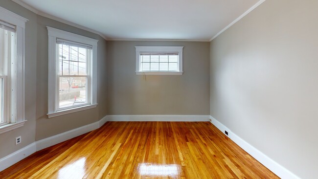 Building Photo - 67 Sterling St Rental