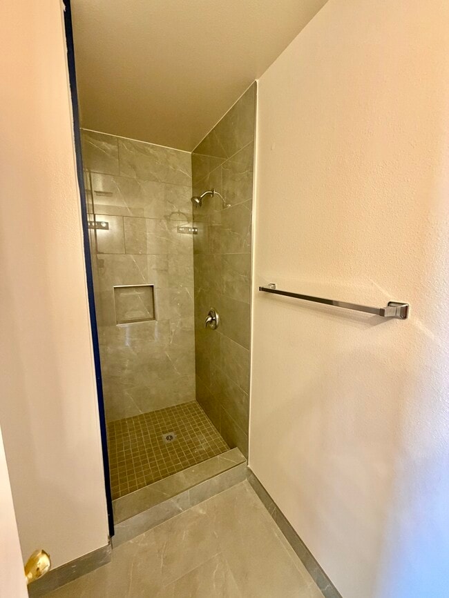 Photo - 1134 Campbell St Unit 305