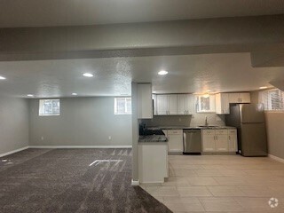 Building Photo - Newly Updated  3 Bedroom with Washer and D... Unit 3805 Rental