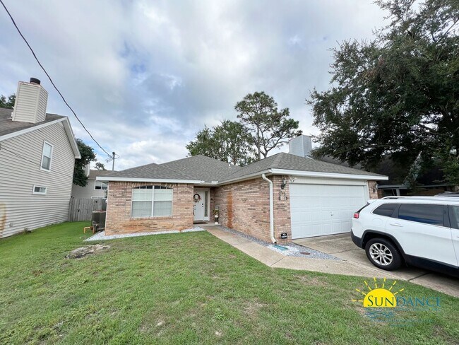 Building Photo - Sought after Stunning 3 Bedroom Home in Sh...