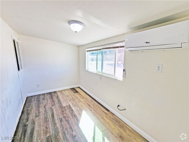 Building Photo - 1080 W Windsong Ln Unit B Rental