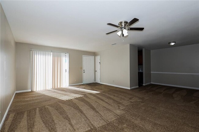 Photo - 4500 Shannon Blvd Unidad 6E